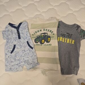 John Deere Green & Cream Striped Infant Bodysuit And Other Brands 3-6 Months